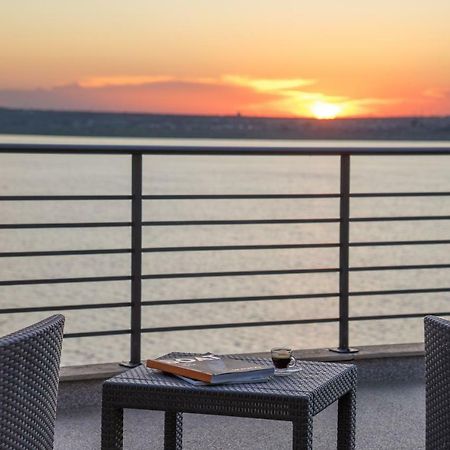 Lake Boutique Apartments & Rooms Mamaia Bagian luar foto