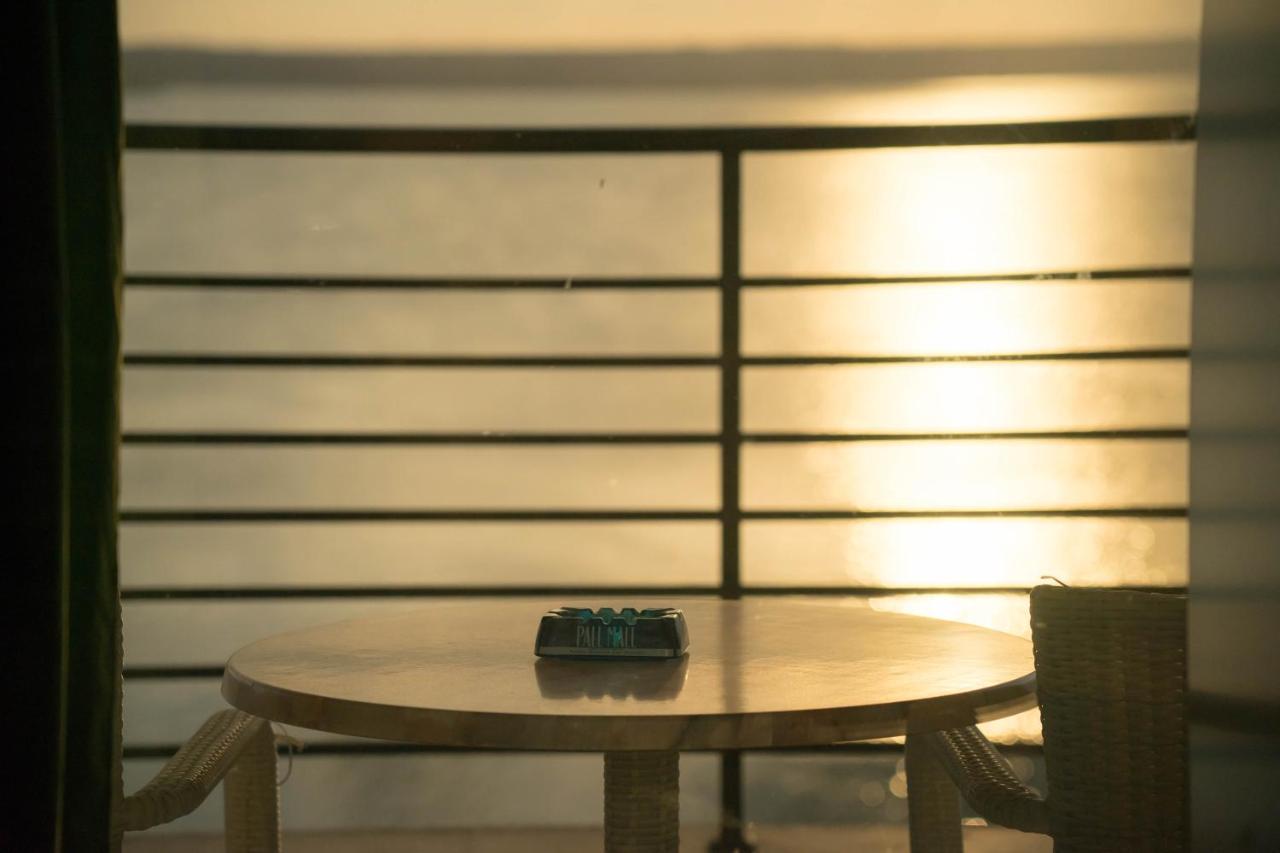 Lake Boutique Apartments & Rooms Mamaia Bagian luar foto