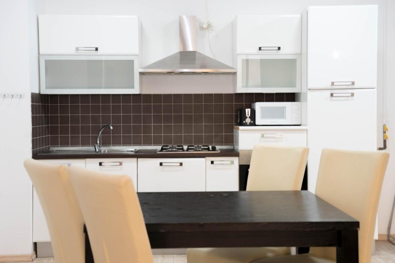 Lake Boutique Apartments & Rooms Mamaia Bagian luar foto