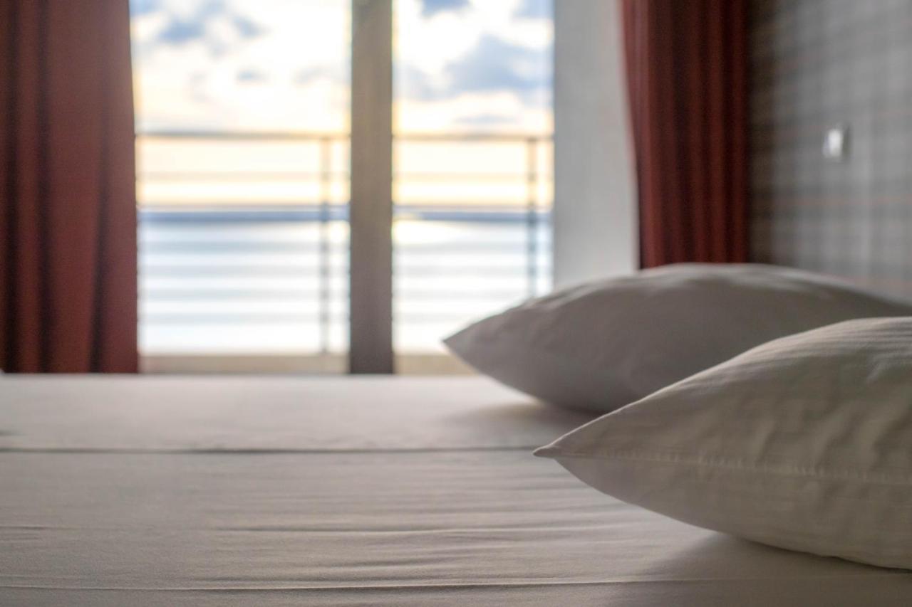 Lake Boutique Apartments & Rooms Mamaia Bagian luar foto