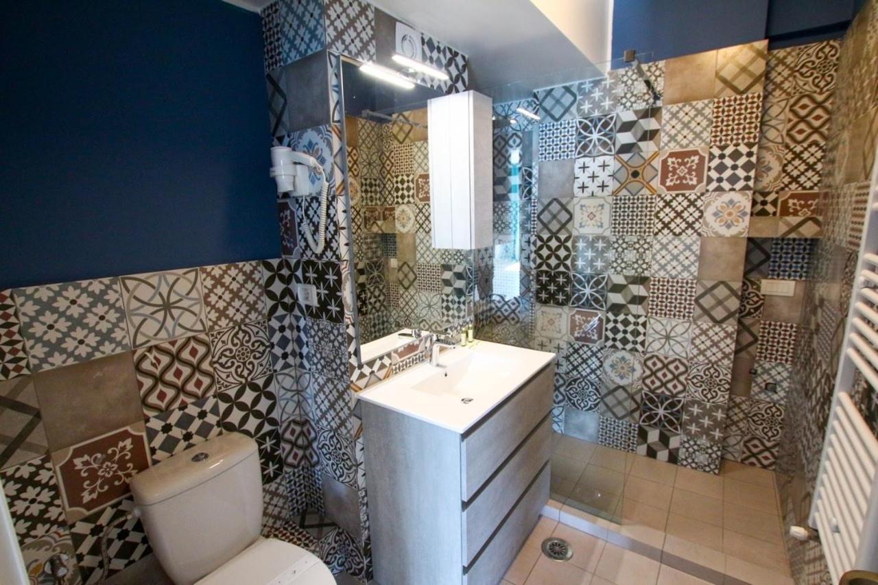 Lake Boutique Apartments & Rooms Mamaia Bagian luar foto