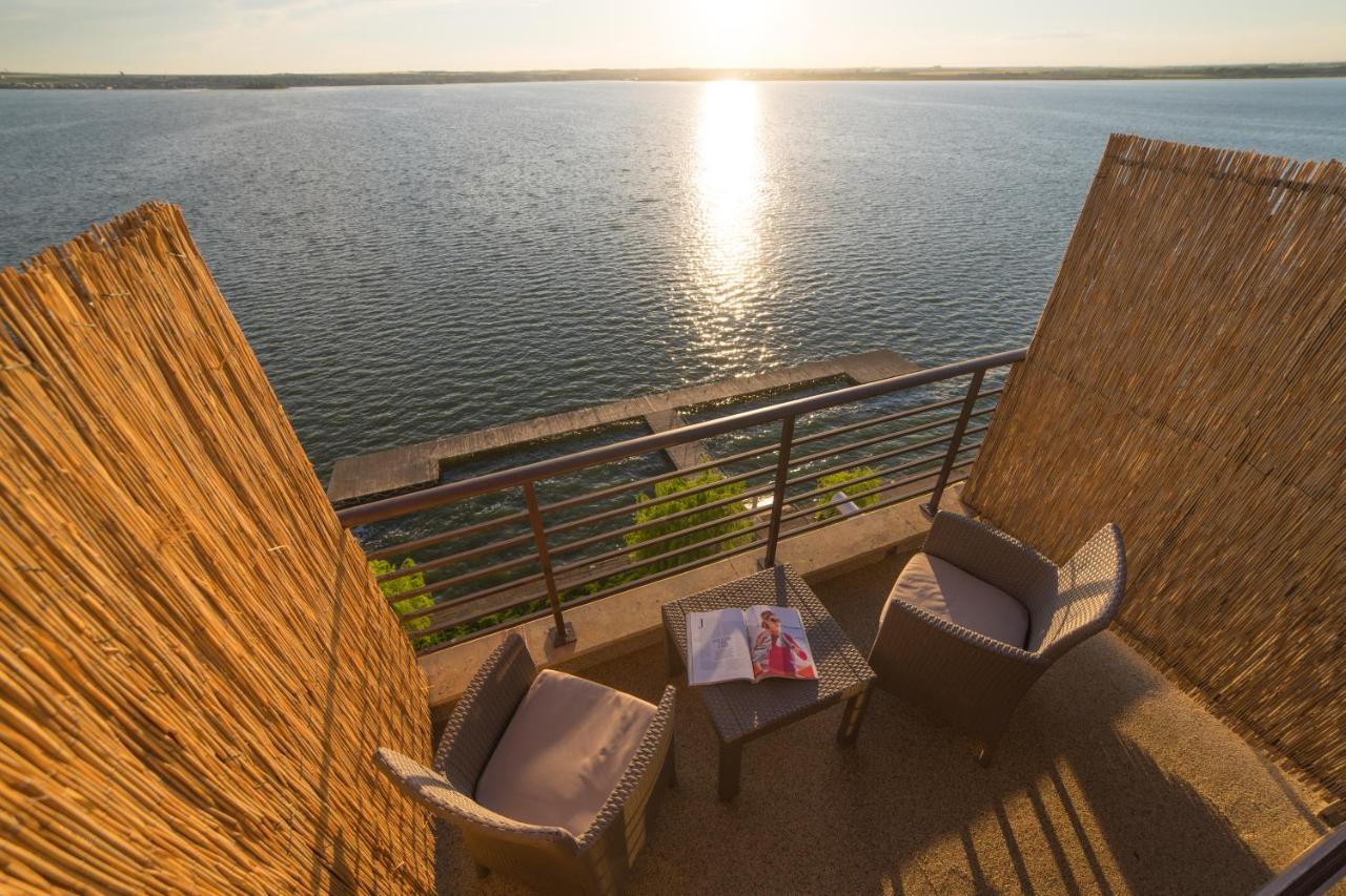 Lake Boutique Apartments & Rooms Mamaia Bagian luar foto