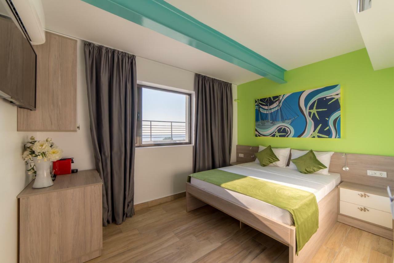 Lake Boutique Apartments & Rooms Mamaia Bagian luar foto